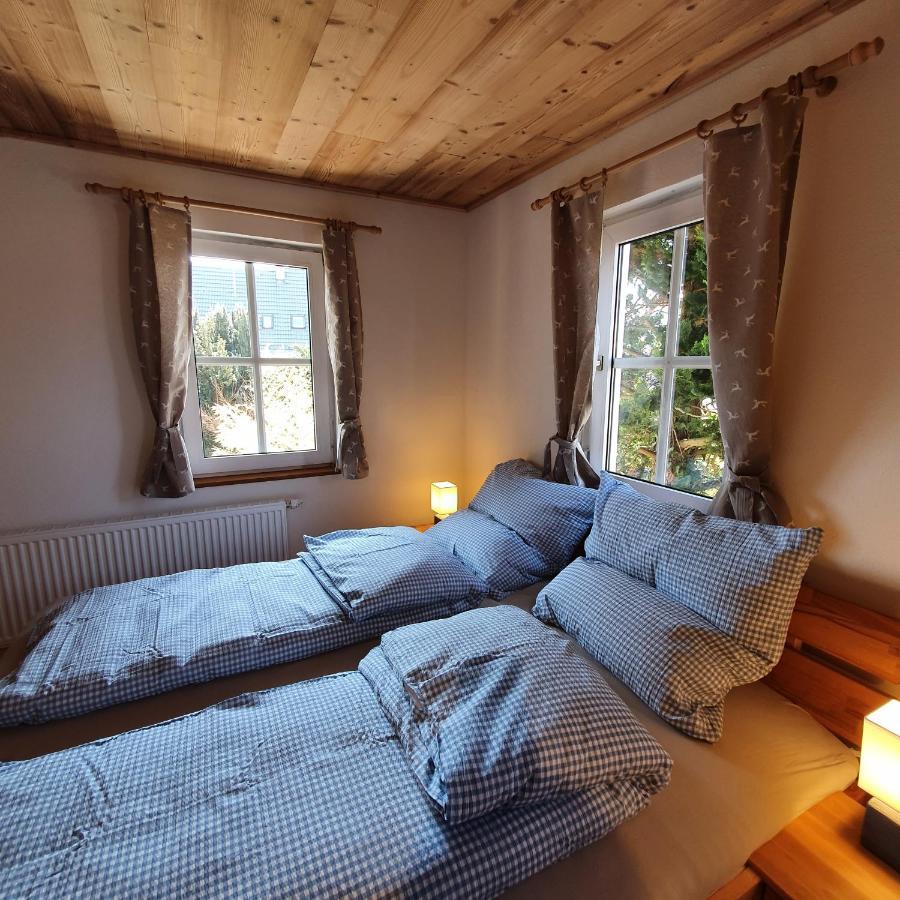 Alte Backstube - Ferienwohnung Huettenstube Und Ferienzimmer Auszeit Erkenbrechtsweiler Екстериор снимка