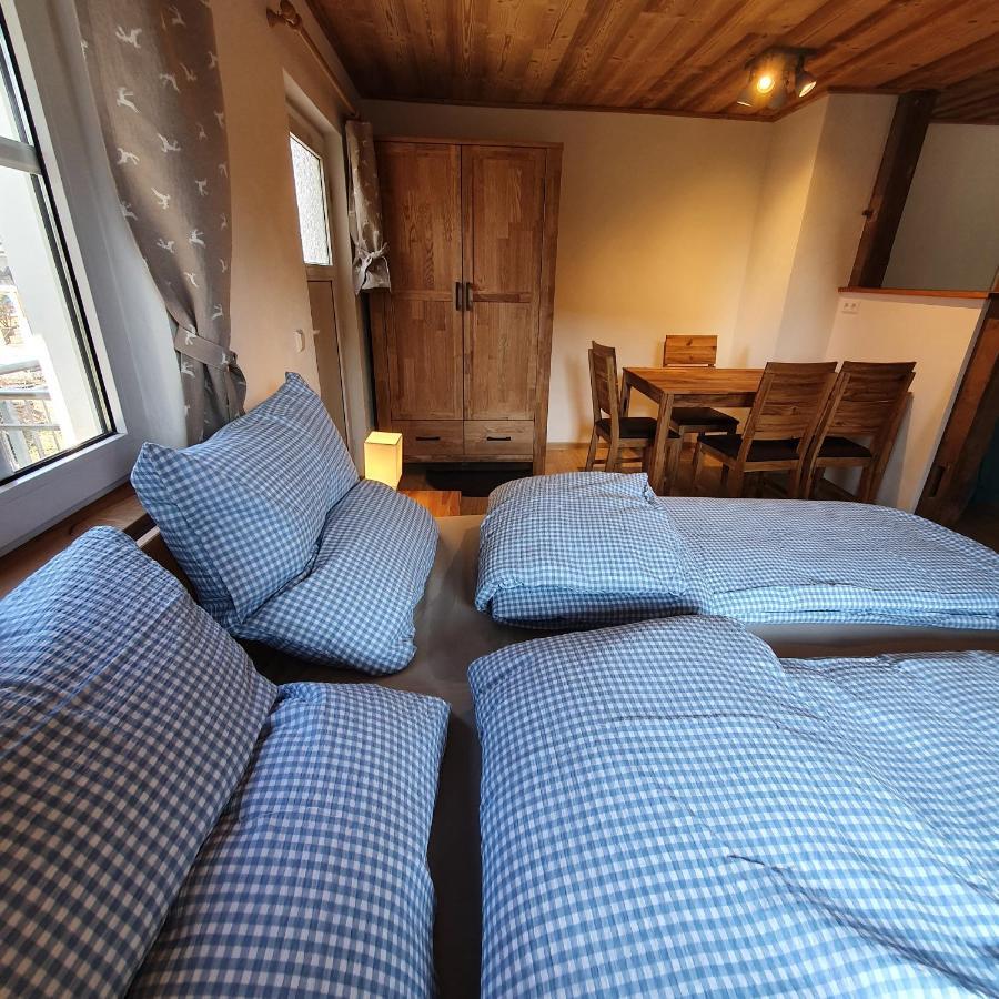 Alte Backstube - Ferienwohnung Huettenstube Und Ferienzimmer Auszeit Erkenbrechtsweiler Екстериор снимка