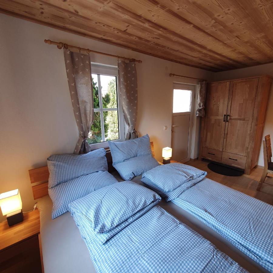 Alte Backstube - Ferienwohnung Huettenstube Und Ferienzimmer Auszeit Erkenbrechtsweiler Екстериор снимка
